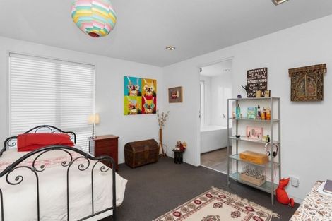 Photo of property in 35a Fendalton Road, Fendalton, Christchurch, 8014