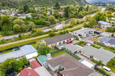 Photo of property in 2/15 Gemstone Drive, Birchville, Upper Hutt, 5018