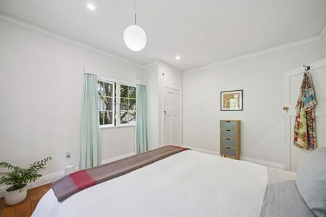 Photo of property in 34 Northland Road, Northland, Wellington, 6012