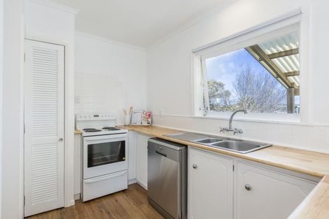 Photo of property in 1/35 Arran Road, Browns Bay, Auckland, 0630