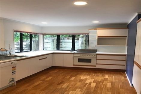 Photo of property in 7 Stitchbird Close, Murrays Bay, Auckland, 0630