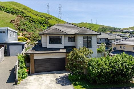 Photo of property in 6 Erlestoke Crescent, Churton Park, Wellington, 6037