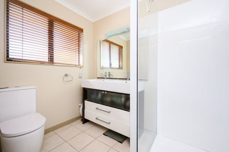 Photo of property in 48 Clearview Drive, Milson, Palmerston North, 4414