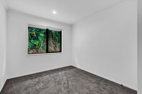 Photo of property in 10a Winstone Place, Highlands Park, New Plymouth, 4312