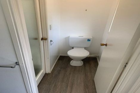 Photo of property in 1/190 Queen Street, Northcote Point, Auckland, 0627