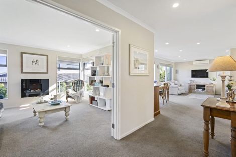 Photo of property in 12 Arbors Track, Silverdale, 0932