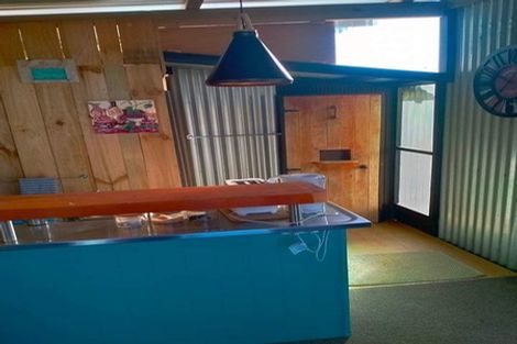 Photo of property in 120 Ferry Road, Arkles Bay, Whangaparaoa, 0932