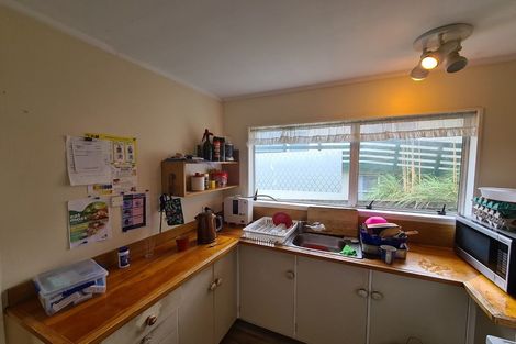 Photo of property in 77 Stewart Drive, Newlands, Wellington, 6037