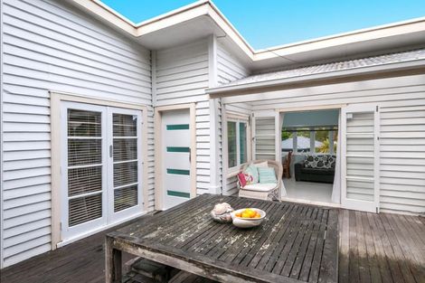 Photo of property in 30 Hythe Terrace, Mairangi Bay, Auckland, 0630