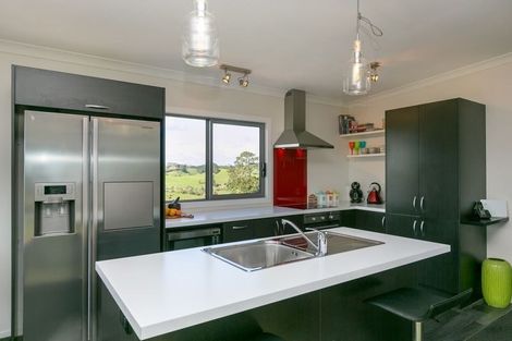 Photo of property in 281 Upland Road, Tarurutangi, New Plymouth, 4372