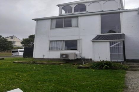 Photo of property in 112 Akaroa Drive, Maupuia, Wellington, 6022