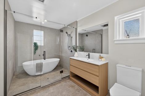 Photo of property in 325 Hills Road, Mairehau, Christchurch, 8013