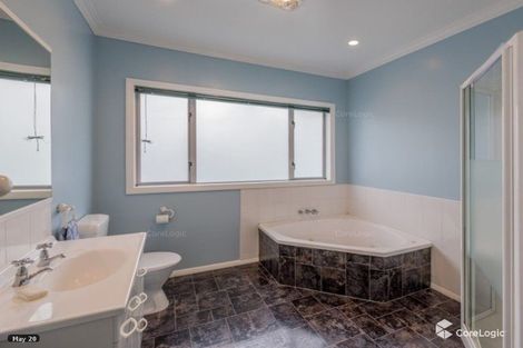 Photo of property in 3 Highbury Drive, Levin, 5510