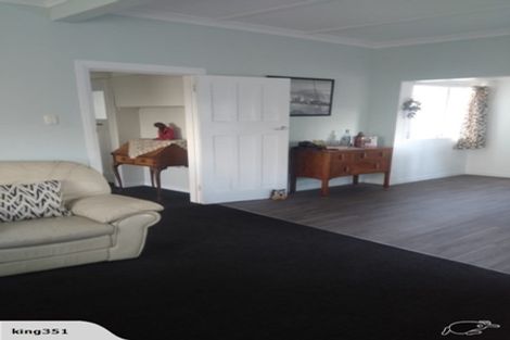 Photo of property in 2 Moore Avenue, Tawhero, Whanganui, 4501