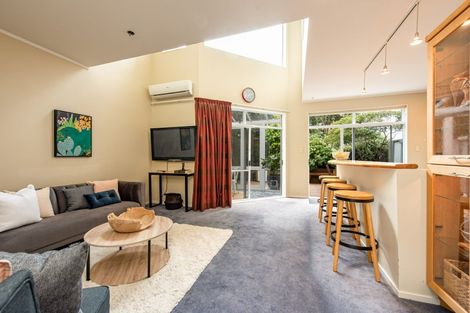 Photo of property in Fernhill Flats, 11/324 The Terrace, Te Aro, Wellington, 6011