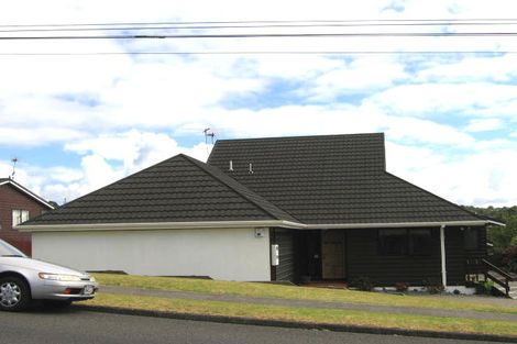 Photo of property in 11 Avonleigh Road, Green Bay, Auckland, 0604