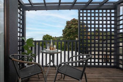 Photo of property in 40 Kent Terrace, Taradale, Napier, 4112