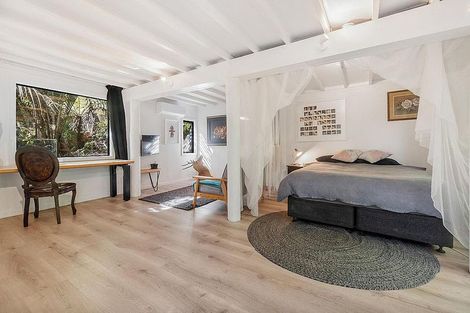 Photo of property in 43 Kohu Road, Titirangi, Auckland, 0604