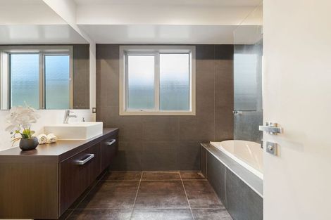 Photo of property in 57 Howards Drive, Lake Hayes, Queenstown, 9304