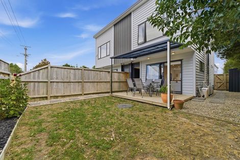 Photo of property in 2/314 Royal Road, Massey, Auckland, 0614