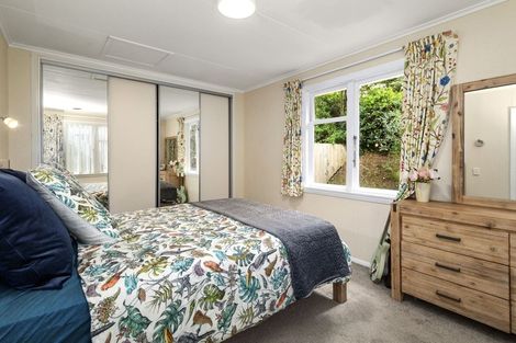 Photo of property in 1 Westhaven Drive, Tawa, Wellington, 5028