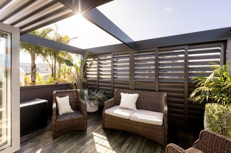 Photo of property in 241 Oceanbeach Road, Mount Maunganui, 3116