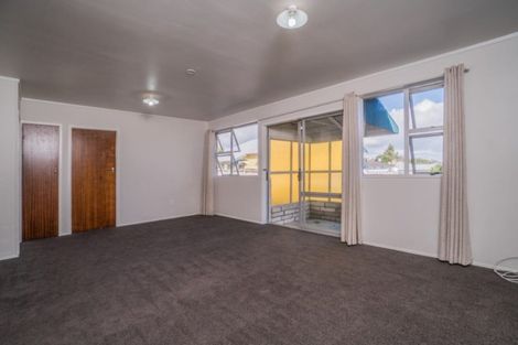 Photo of property in 2/18 James Road, Manurewa, Auckland, 2102