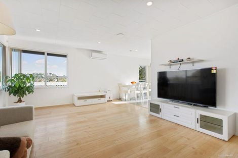 Photo of property in 8 Skyla Place, Massey, Auckland, 0614