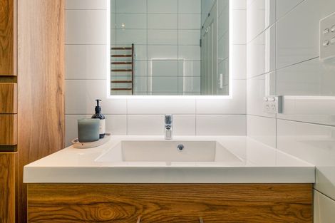 Photo of property in 35 Great North Road, Riverhead, 0820