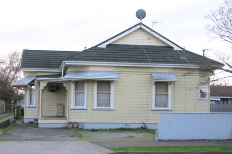 Photo of property in 393 College Street, Hokowhitu, Palmerston North, 4410