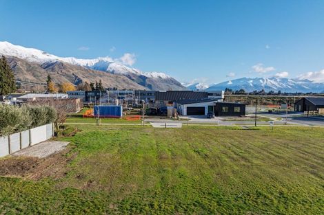 Photo of property in 19 Burbank Road, Wanaka, 9382