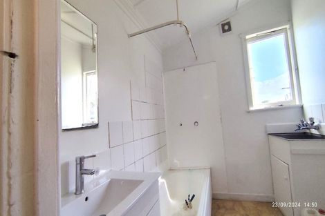 Photo of property in 24 Ireland Road, Mount Wellington, Auckland, 1060