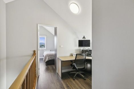 Photo of property in 2b Paratu Way, Strathmore Park, Wellington, 6022