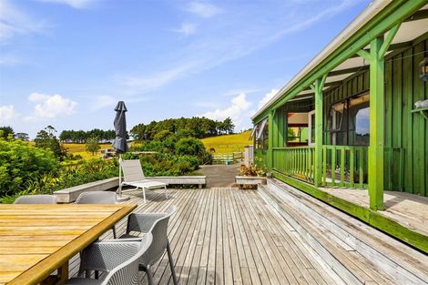 Photo of property in 321 Muriwai Valley Road, Muriwai, Waimauku, 0881