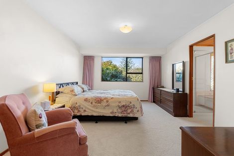 Photo of property in 21b Settlers Grove, Orewa, 0931