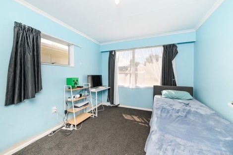 Photo of property in 89 Wikiriwhi Crescent, Awapuni, Palmerston North, 4412