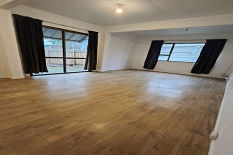Photo of property in 1/28 Tonar Street, Northcote, Auckland, 0627