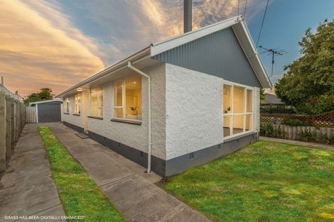 Photo of property in 110 Bower Avenue, New Brighton, Christchurch, 8083