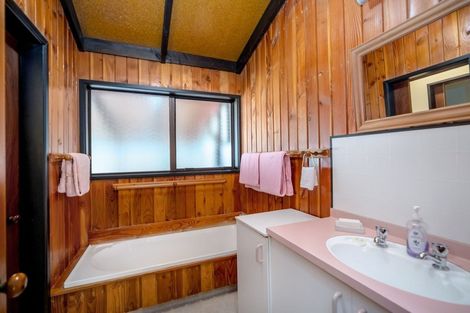 Photo of property in 203 Belvedere Road, Carterton, 5713