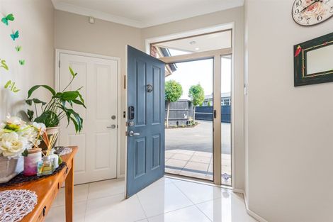 Photo of property in 6a Lake Terrace Road, Burwood, Christchurch, 8061