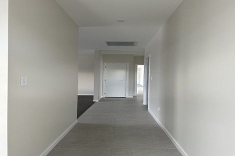 Photo of property in 11 Cassin Place, Taradale, Napier, 4112