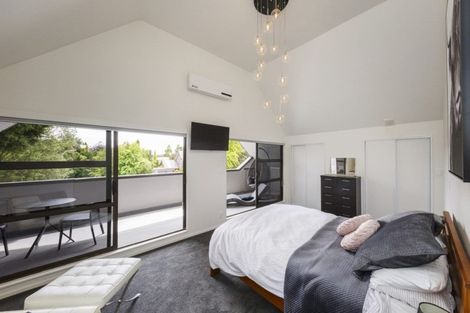 Photo of property in 2 Huata Place, West End, Palmerston North, 4412