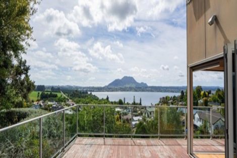 Photo of property in 33 Shera Street, Acacia Bay, Taupo, 3330