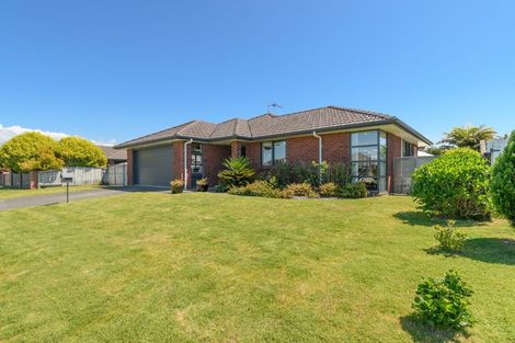 Photo of property in 66 Carrington Drive, Papamoa Beach, Papamoa, 3118