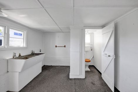 Photo of property in 14 Dives Avenue, Hawera, 4610