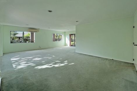 Photo of property in 6 Waylen Place, Burswood, Auckland, 2013