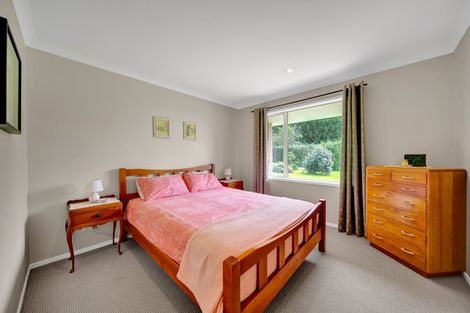 Photo of property in 1096 Egmont Road, Egmont Village, New Plymouth, 4372