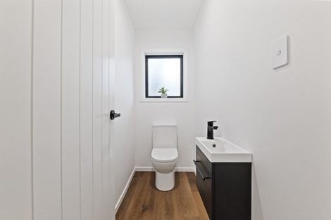 Photo of property in 11 Marina Grove, Frankleigh Park, New Plymouth, 4310