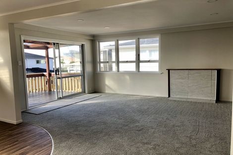 Photo of property in 3 Christina Avenue, Te Atatu South, Auckland, 0602