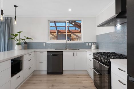 Photo of property in 16 Greenpark Street, Hoon Hay, Christchurch, 8025